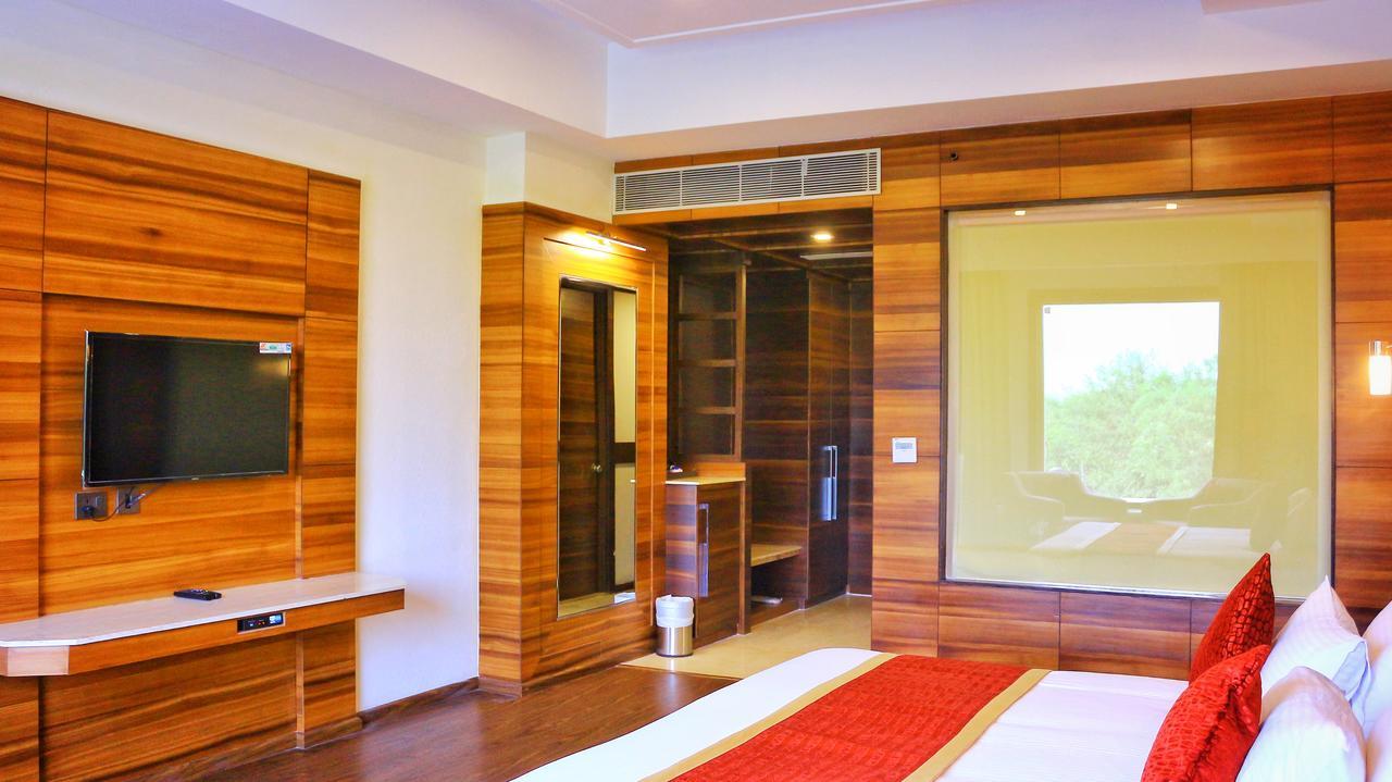 City Park Resort Bahadurgarh Екстер'єр фото